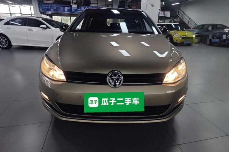 Used Volkswagen Golf 2017 1.6L Automatic Comfort Million-Vehicle Anniversary Edition Front