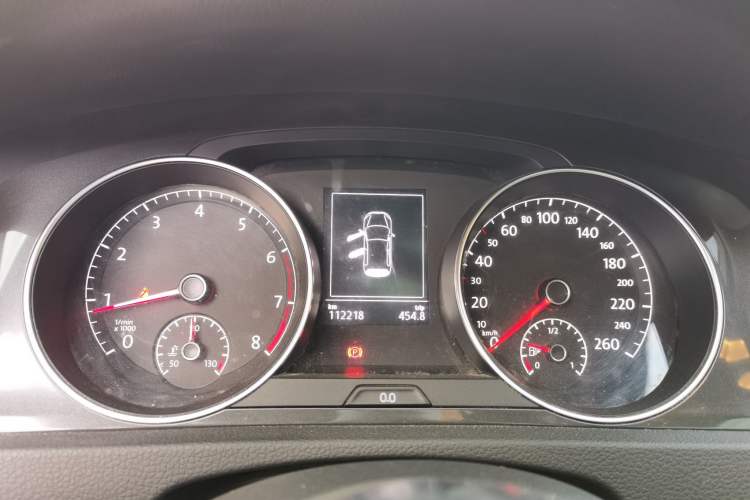 Used Volkswagen Golf 2017 230TSI Automatic Comfort Edition – Celebrating Milestone of One Million Units Instrument Cluster