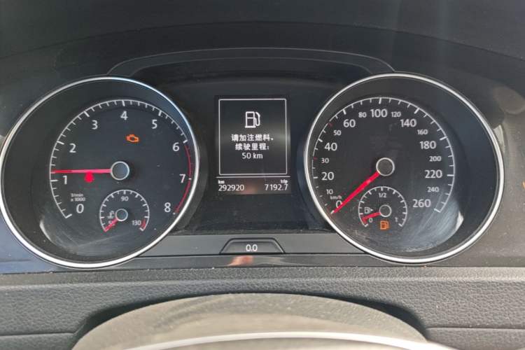 Used Volkswagen Golf 2017 230TSI Automatic Comfort Edition – Celebrating Milestone of One Million Units Instrument Cluster