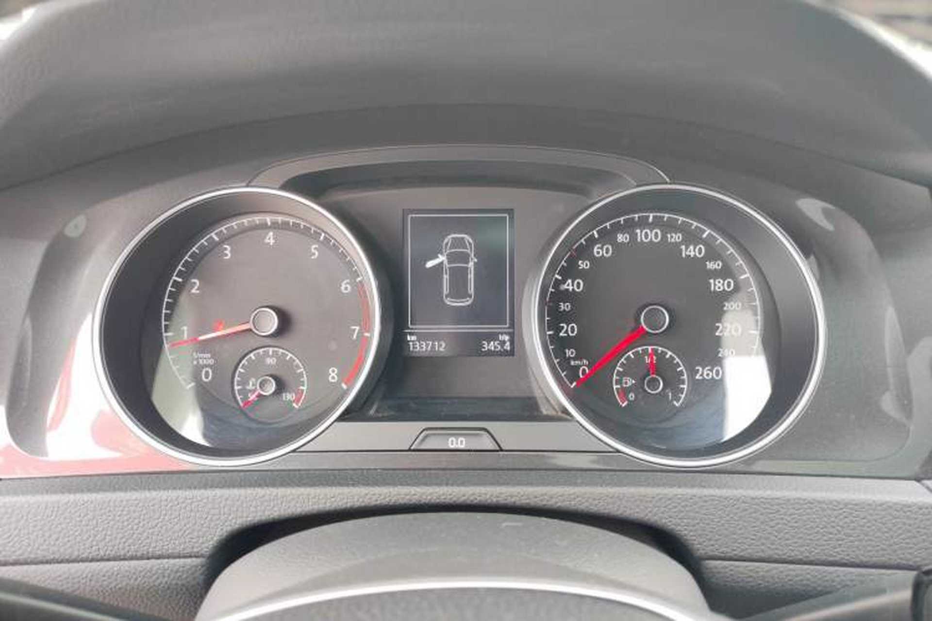 Used Volkswagen Golf 2017 230TSI Automatic Comfort Edition – Celebrating Milestone of One Million Units Instrument Cluster