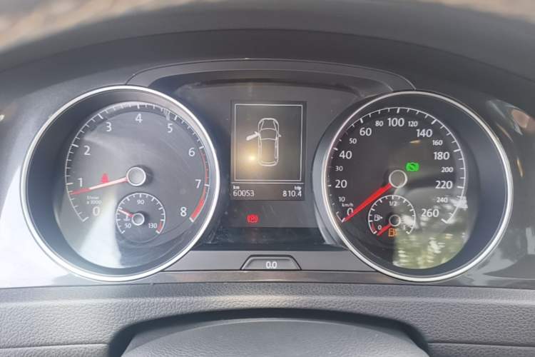 Used Volkswagen Golf 2017 1.6L Automatic Comfort Million-Vehicle Anniversary Edition Instrument Cluster