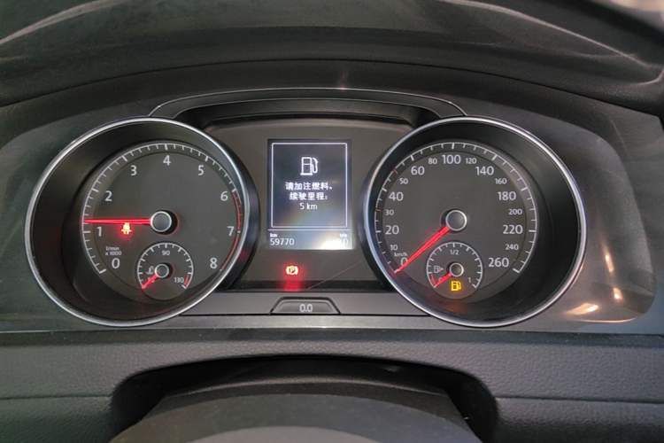 Used Volkswagen Golf 2017 230TSI Automatic Comfort Edition – Celebrating Milestone of One Million Units Instrument Cluster