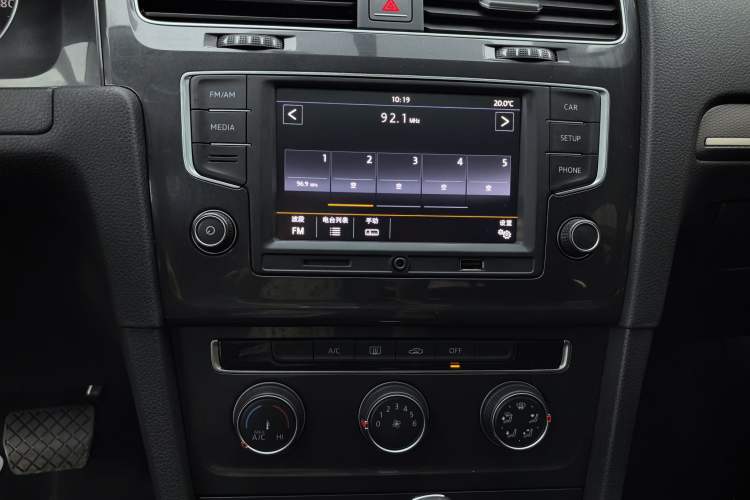 Used Volkswagen Golf 2017 230TSI Automatic Comfort Edition – Celebrating Milestone of One Million Units Interior 10