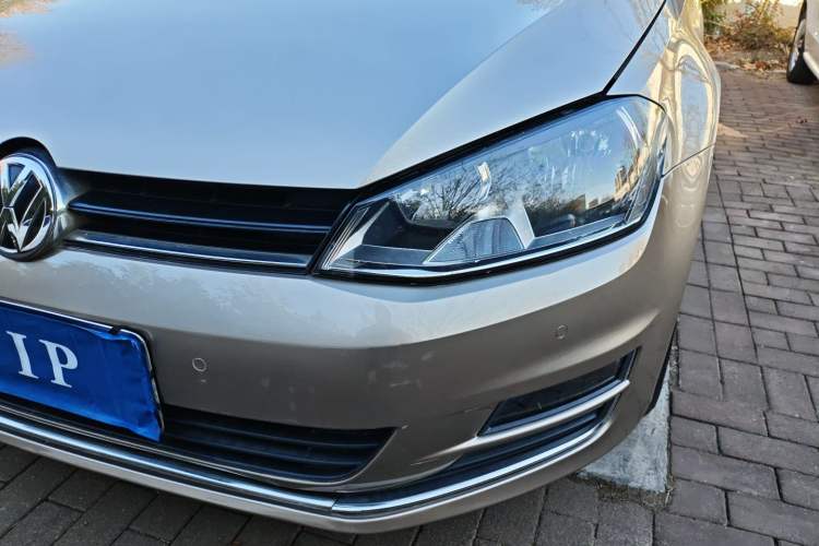 Used Volkswagen Golf 2017 1.6L Automatic Comfort Million-Vehicle Anniversary Edition Left Front Headlight