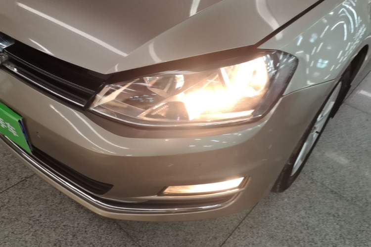 Used Volkswagen Golf 2017 1.6L Automatic Comfort Million-Vehicle Anniversary Edition Left Front Headlight