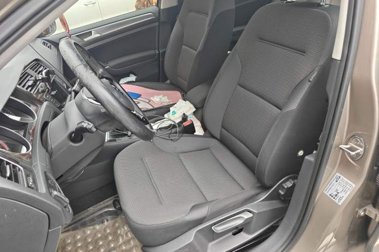 Used Volkswagen Golf 2017 230TSI Automatic Comfort Edition – Celebrating Milestone of One Million Units Left Front Seat