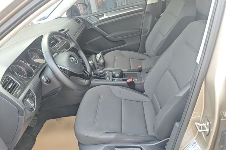Used Volkswagen Golf 2017 230TSI Automatic Comfort Edition – Celebrating Milestone of One Million Units Left Front Seat