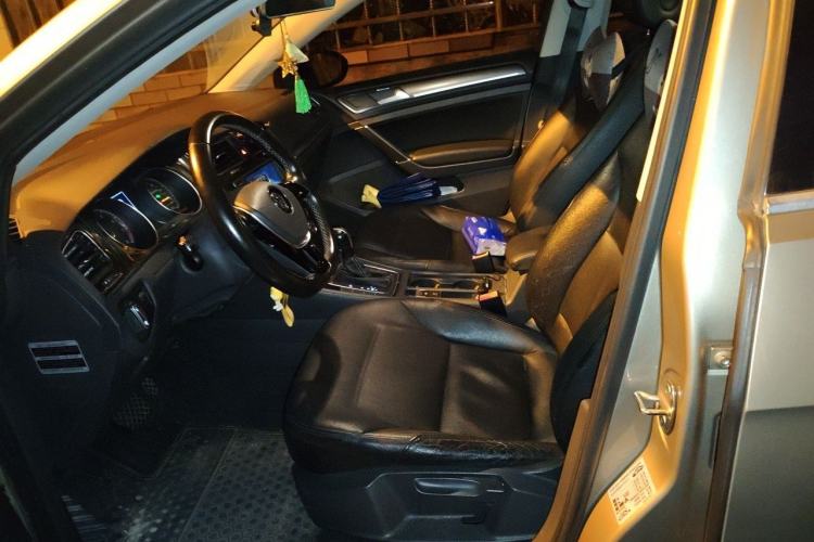 Used Volkswagen Golf 2017 230TSI Automatic Comfort Edition – Celebrating Milestone of One Million Units Left Front Seat