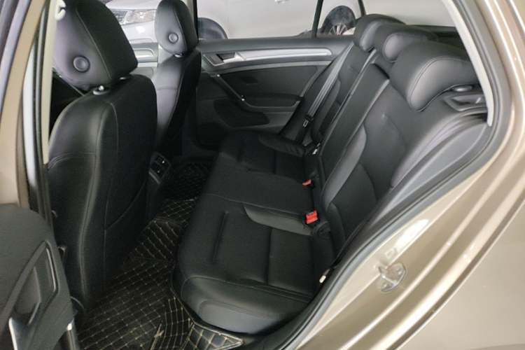 Used Volkswagen Golf 2017 230TSI Automatic Comfort Edition – Celebrating Milestone of One Million Units Left Rear Seat
