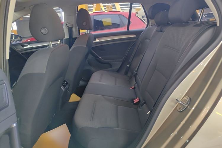 Used Volkswagen Golf 2017 230TSI Automatic Comfort Edition – Celebrating Milestone of One Million Units Left Rear Seat