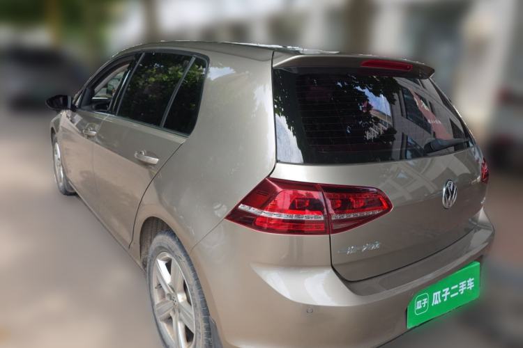 Used Volkswagen Golf 2017 1.6L Automatic Comfort Million-Vehicle Anniversary Edition Rear Left 45 Deg