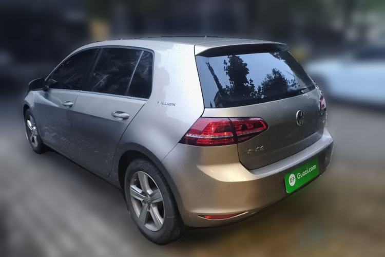 Used Volkswagen Golf 2017 1.6L Automatic Comfort Million-Vehicle Anniversary Edition Rear Left 45 Deg
