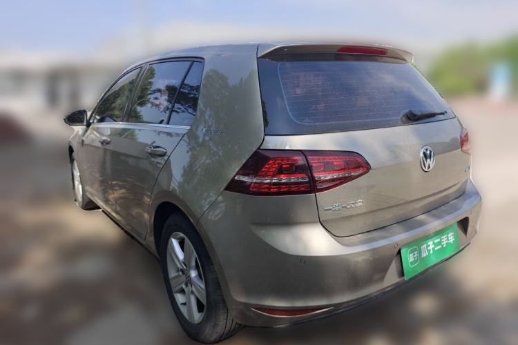 Used Volkswagen Golf 2017 1.6L Automatic Comfort Million-Vehicle Anniversary Edition Rear Left 45 Deg