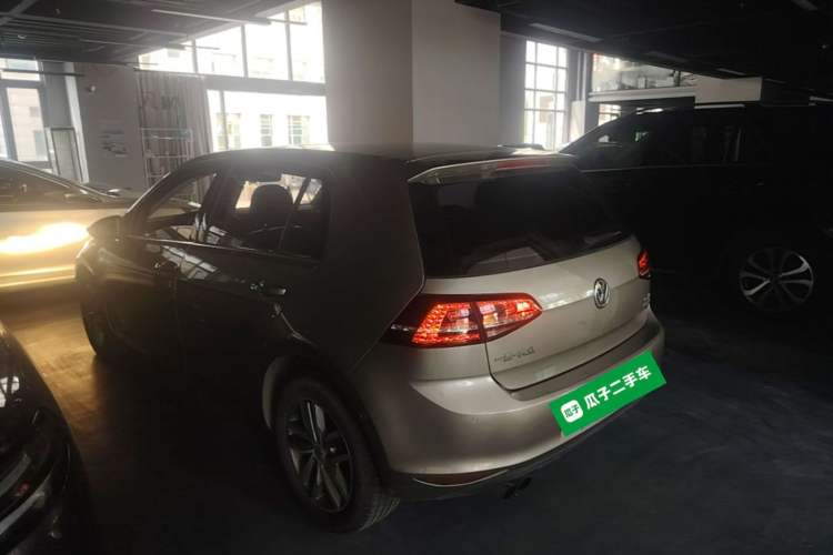 Used Volkswagen Golf 2017 230TSI Automatic Luxury Million-Vehicle Commemorative Edition Rear Left 45 Deg