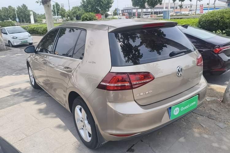 Used Volkswagen Golf 2017 1.6L Automatic Comfort Million-Vehicle Anniversary Edition Rear Left 45 Deg