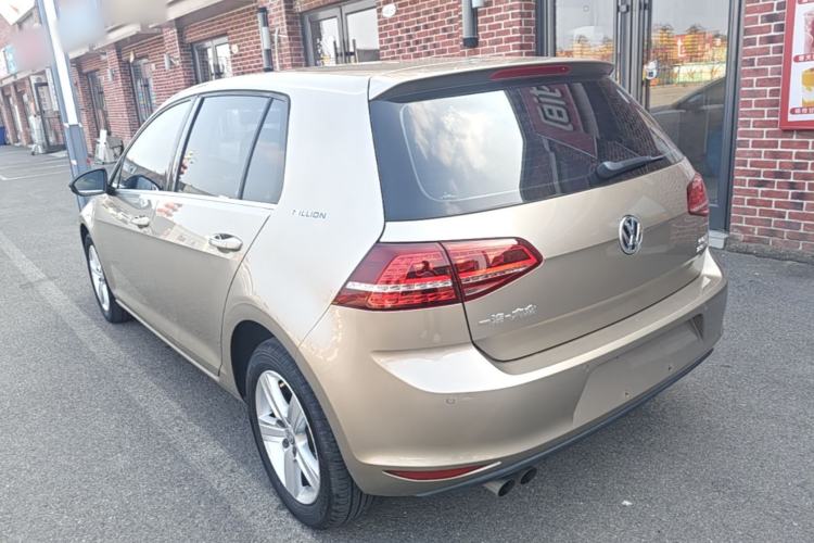 Used Volkswagen Golf 2017 230TSI Automatic Comfort Edition – Celebrating Milestone of One Million Units Rear Left 45 Deg