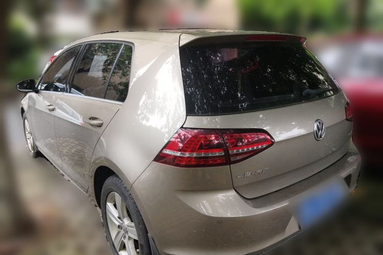 Used Volkswagen Golf 2017 1.6L Automatic Comfort Million-Vehicle Anniversary Edition Rear Left 45 Deg