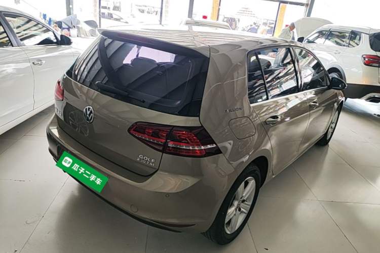 Used Volkswagen Golf 2017 230TSI Automatic Comfort Edition – Celebrating Milestone of One Million Units Rear Right 45 Deg
