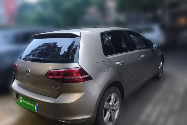 Used Volkswagen Golf 2017 1.6L Automatic Comfort Million-Vehicle Anniversary Edition Rear Right 45 Deg