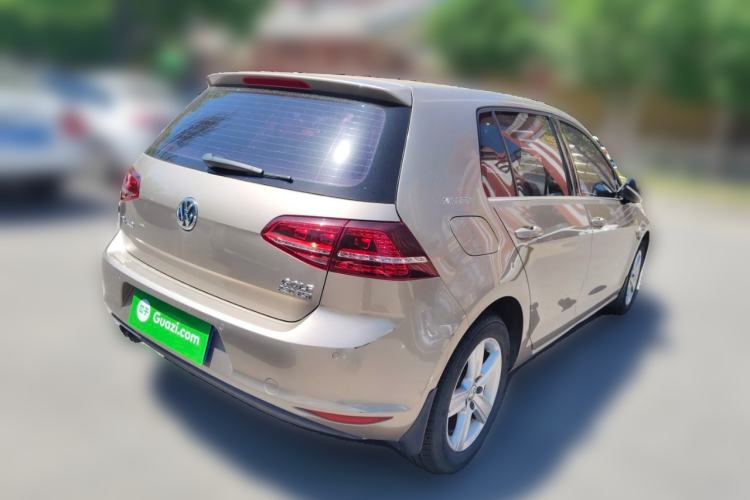 Used Volkswagen Golf 2017 230TSI Automatic Comfort Edition – Celebrating Milestone of One Million Units Rear Right 45 Deg