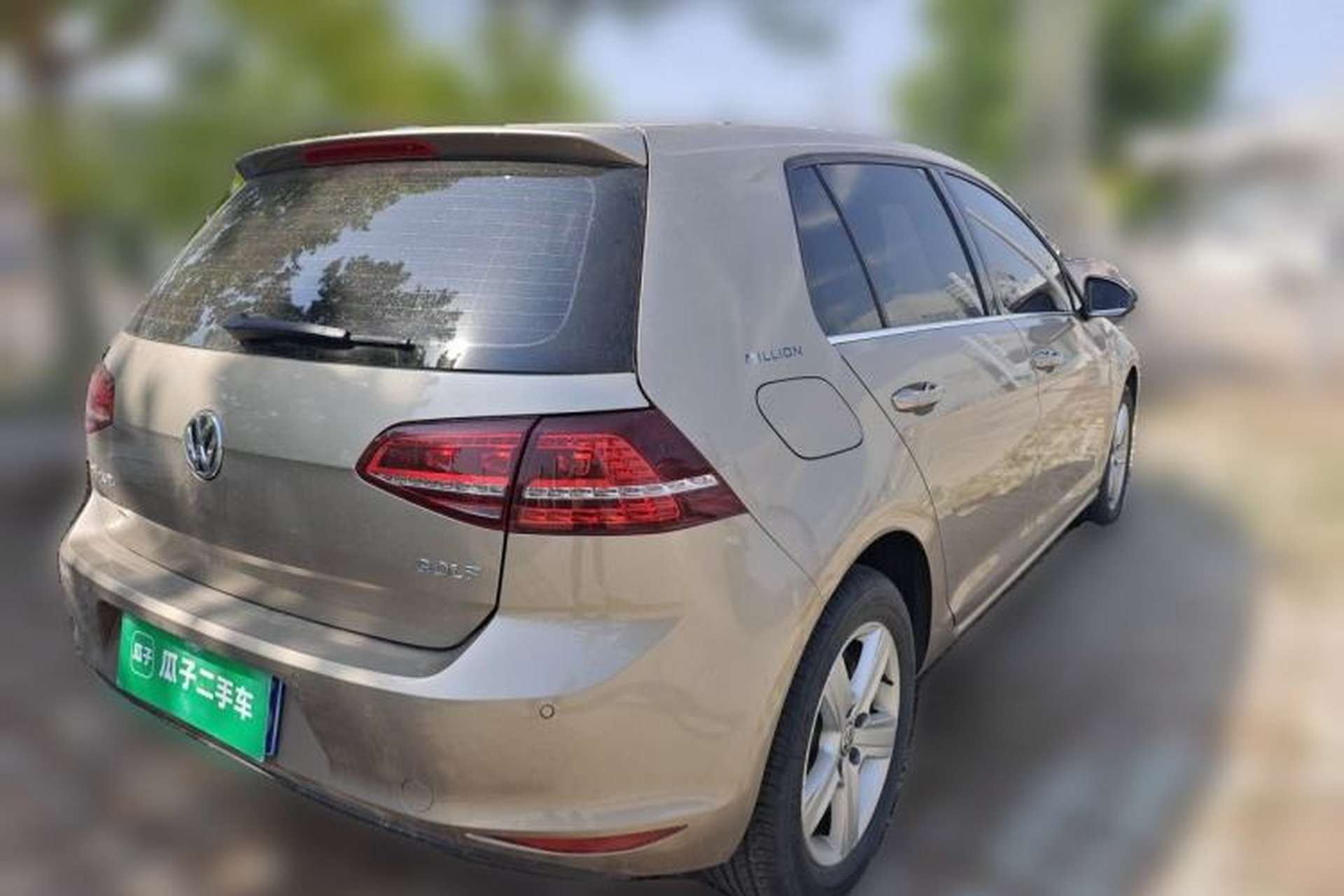 Used Volkswagen Golf 2017 1.6L Automatic Comfort Million-Vehicle Anniversary Edition Rear Right 45 Deg
