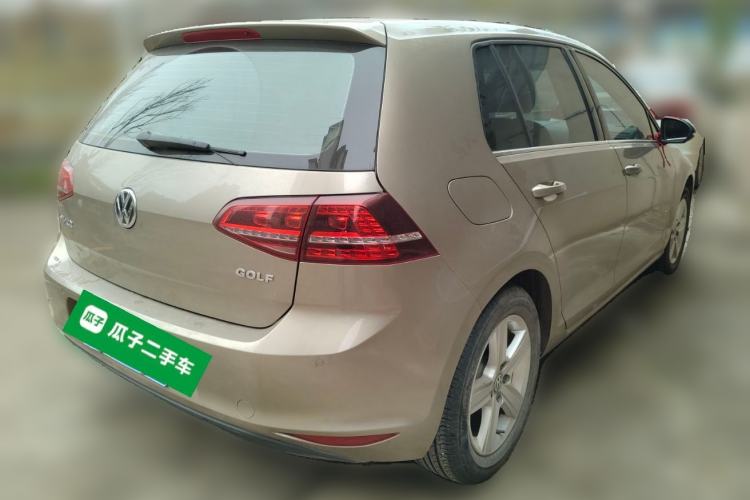 Used Volkswagen Golf 2017 1.6L Automatic Comfort Million-Vehicle Anniversary Edition Rear Right 45 Deg