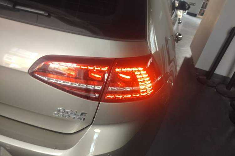 Used Volkswagen Golf 2017 230TSI Automatic Luxury Million-Vehicle Commemorative Edition Right Rear Taillight