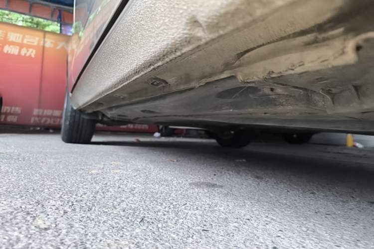 Used Volkswagen Golf 2017 1.6L Automatic Comfort Million-Vehicle Anniversary Edition Right Side Sill