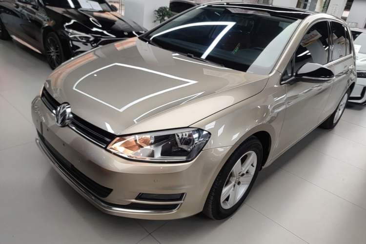 Used Volkswagen Golf 2017 230TSI Automatic Comfort Edition – Celebrating Milestone of One Million Units Guazi used car, China used car export, Used car for sale, Used  cars, Cheapest cars for sale