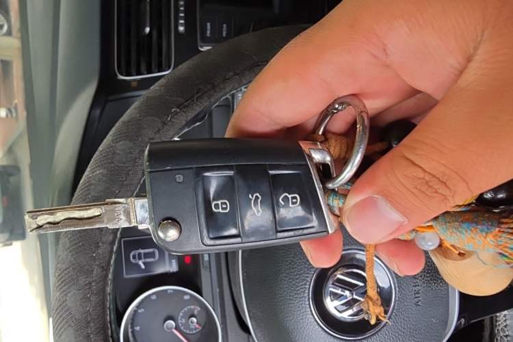 Used Volkswagen Golf 2017 1.6L Automatic Comfort Million-Vehicle Anniversary Edition Vehicle Key