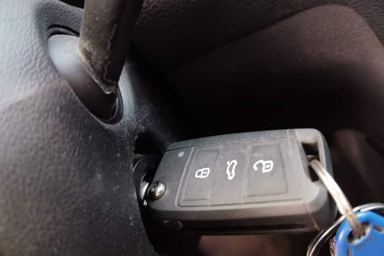 Used Volkswagen Golf 2017 230TSI Automatic Comfort Edition – Celebrating Milestone of One Million Units Vehicle Key