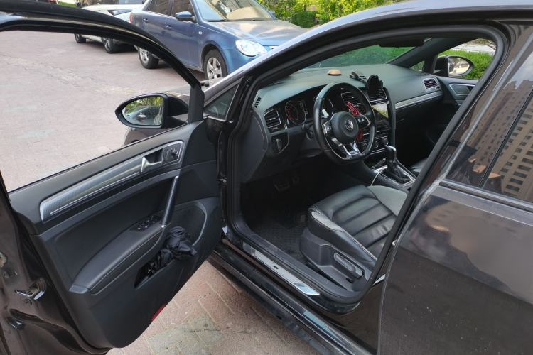 Used Volkswagen Golf 2018 280TSI Automatic R-Line Model Driver Seat