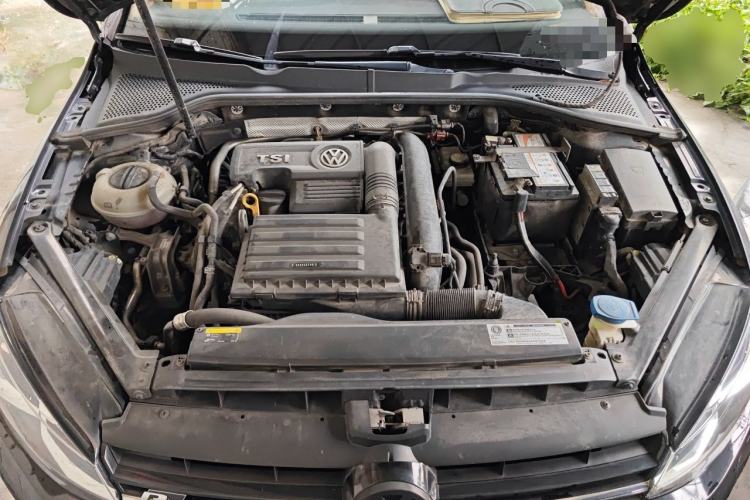 Used Volkswagen Golf 2018 280TSI Automatic R-Line Model Engine Bay