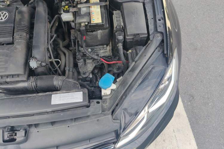 Used Volkswagen Golf 2018 280TSI Automatic R-Line Model Engine Bay Left