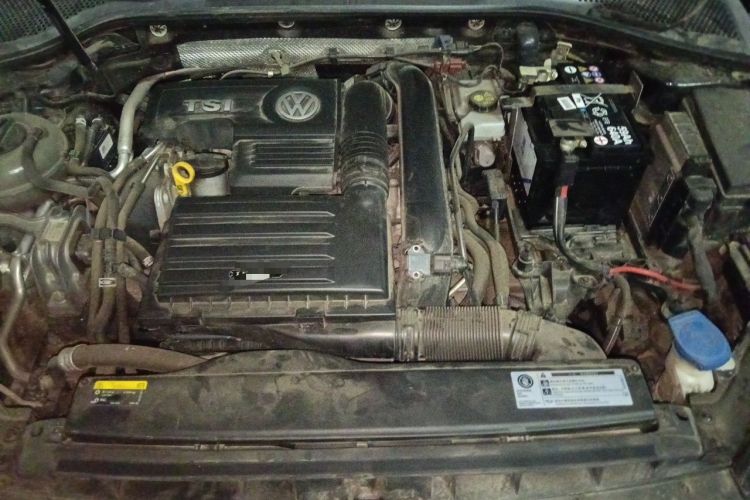 Used Volkswagen Golf 2018 280TSI Automatic R-Line Model Engine Bay