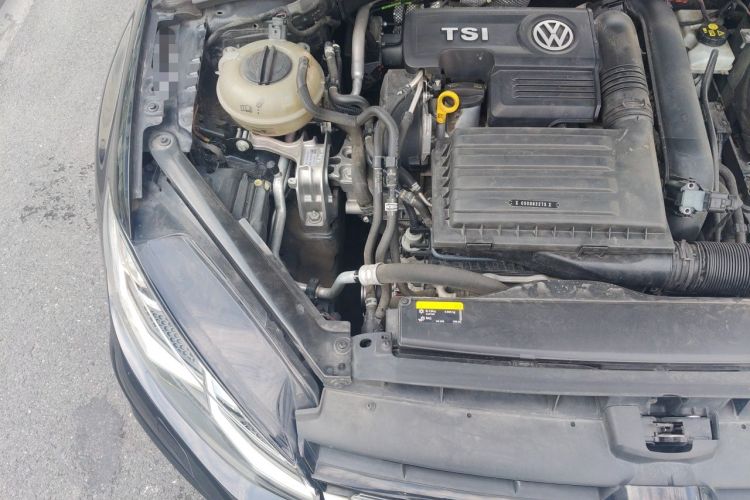 Used Volkswagen Golf 2018 280TSI Automatic R-Line Model Engine Bay Right