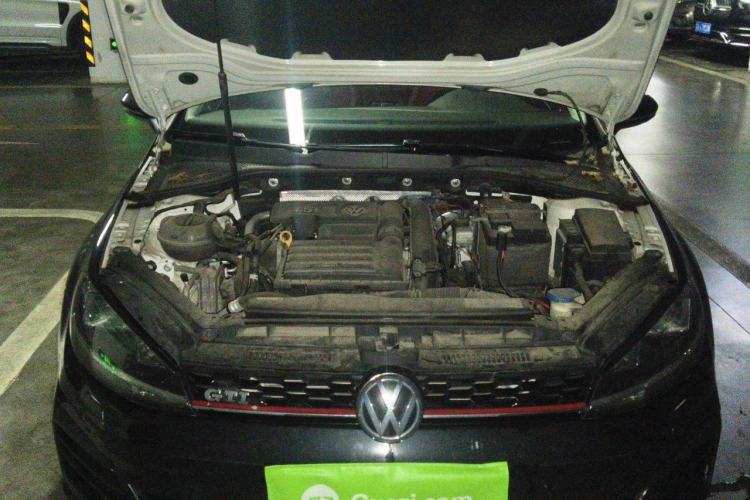 Used Volkswagen Golf 2018 230TSI Automatic Comfort Model Engine Bay
