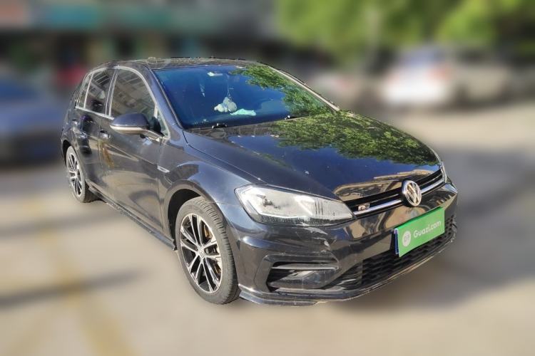 Used Volkswagen Golf 2018 280TSI Automatic R-Line Model Front Right 45 Deg