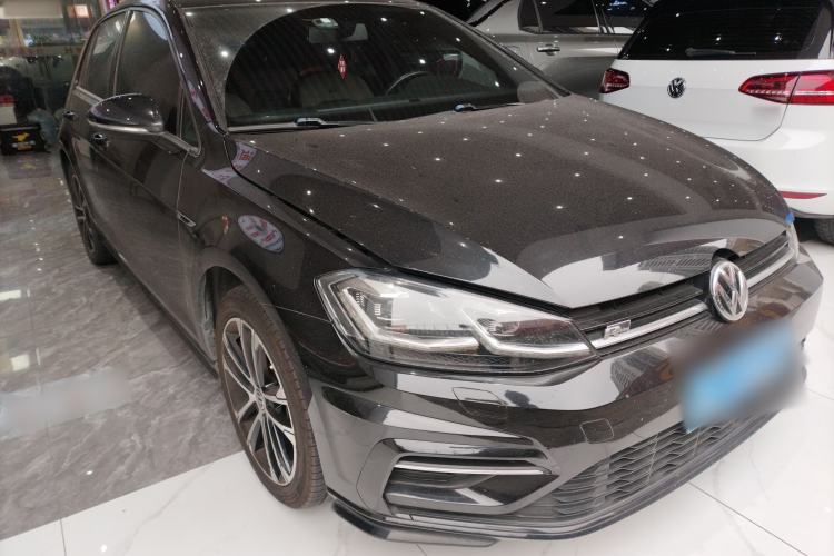Used Volkswagen Golf 2018 280TSI Automatic R-Line Model Front Right 45 Deg