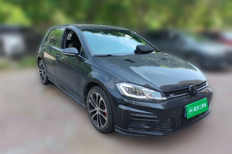 Used Volkswagen Golf 2018 280TSI Automatic R-Line Model Front Right 45 Deg
