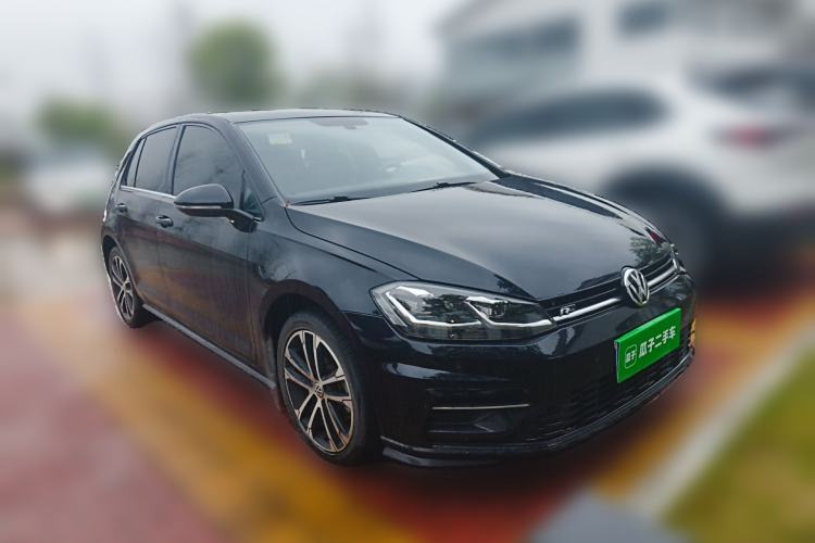 Used Volkswagen Golf 2018 280TSI Automatic R-Line Model Front Right 45 Deg