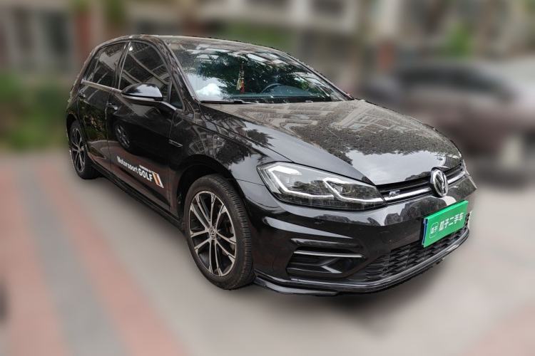 Used Volkswagen Golf 2018 280TSI Automatic R-Line Model Front Right 45 Deg
