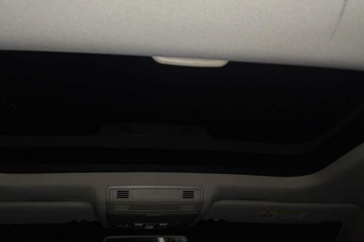 Used Volkswagen Golf 2018 230TSI Automatic Comfort Model Headliner