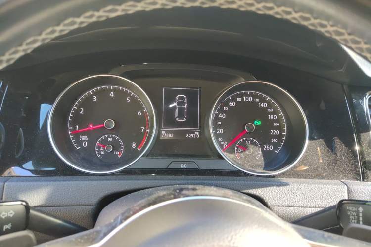 Used Volkswagen Golf 2018 280TSI Automatic R-Line Model Instrument Cluster