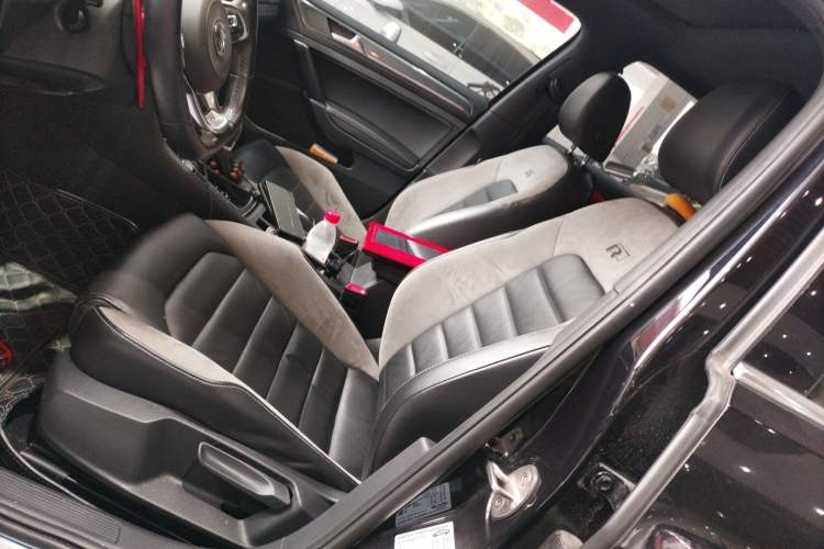 Used Volkswagen Golf 2018 280TSI Automatic R-Line Model Left Front Seat