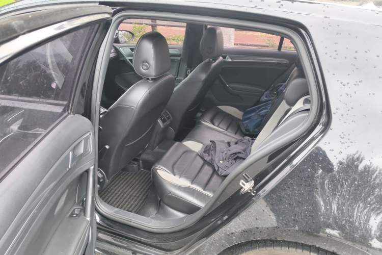 Used Volkswagen Golf 2018 280TSI Automatic R-Line Model Left Rear Seat