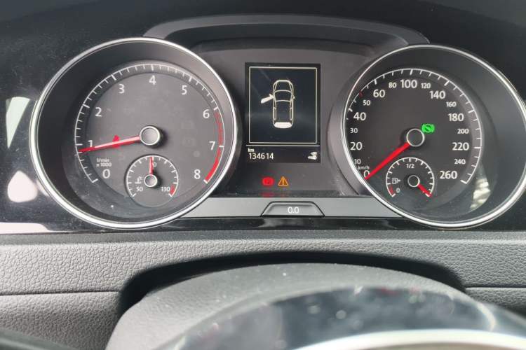 Used Volkswagen Golf 2018 280TSI Automatic R-Line Model Odometer Close Up