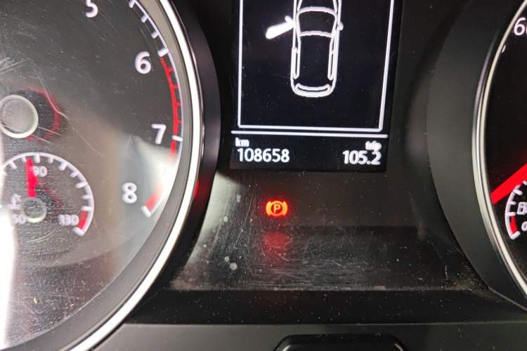Used Volkswagen Golf 2018 280TSI Automatic R-Line Model Odometer Close Up