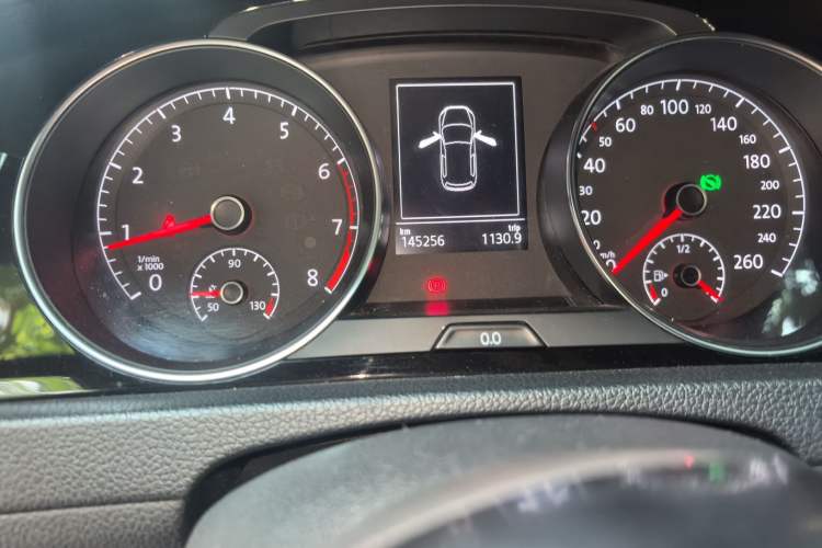 Used Volkswagen Golf 2018 280TSI Automatic R-Line Model Odometer Close Up