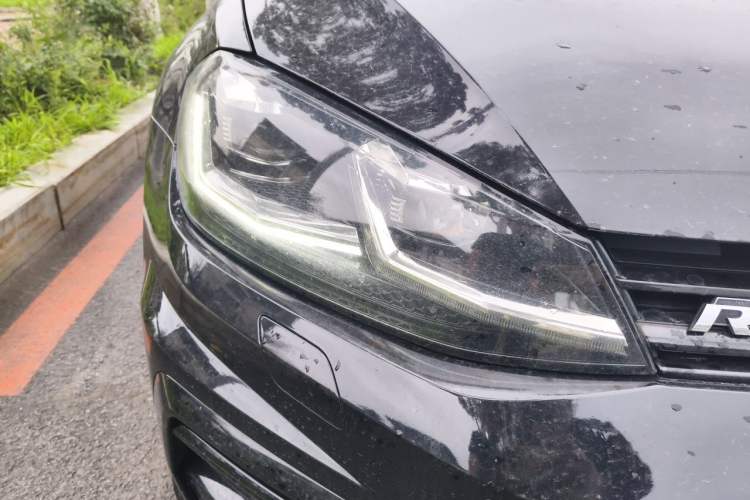 Used Volkswagen Golf 2018 280TSI Automatic R-Line Model Right Front Headlight